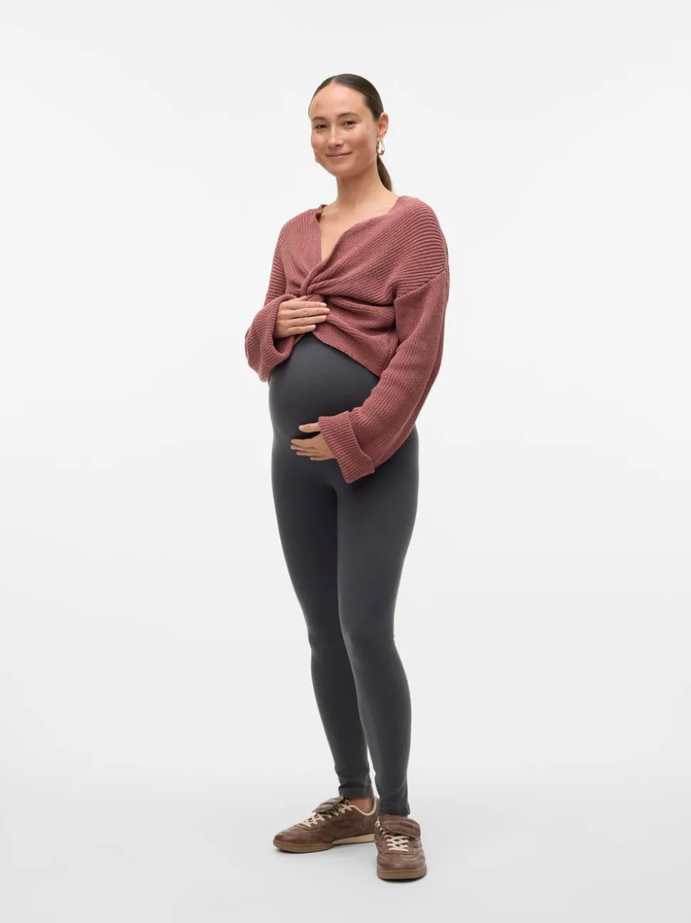 Normal Passform V-ringning Uppvikta Manschetter Nedsänkta Axlar Pullover