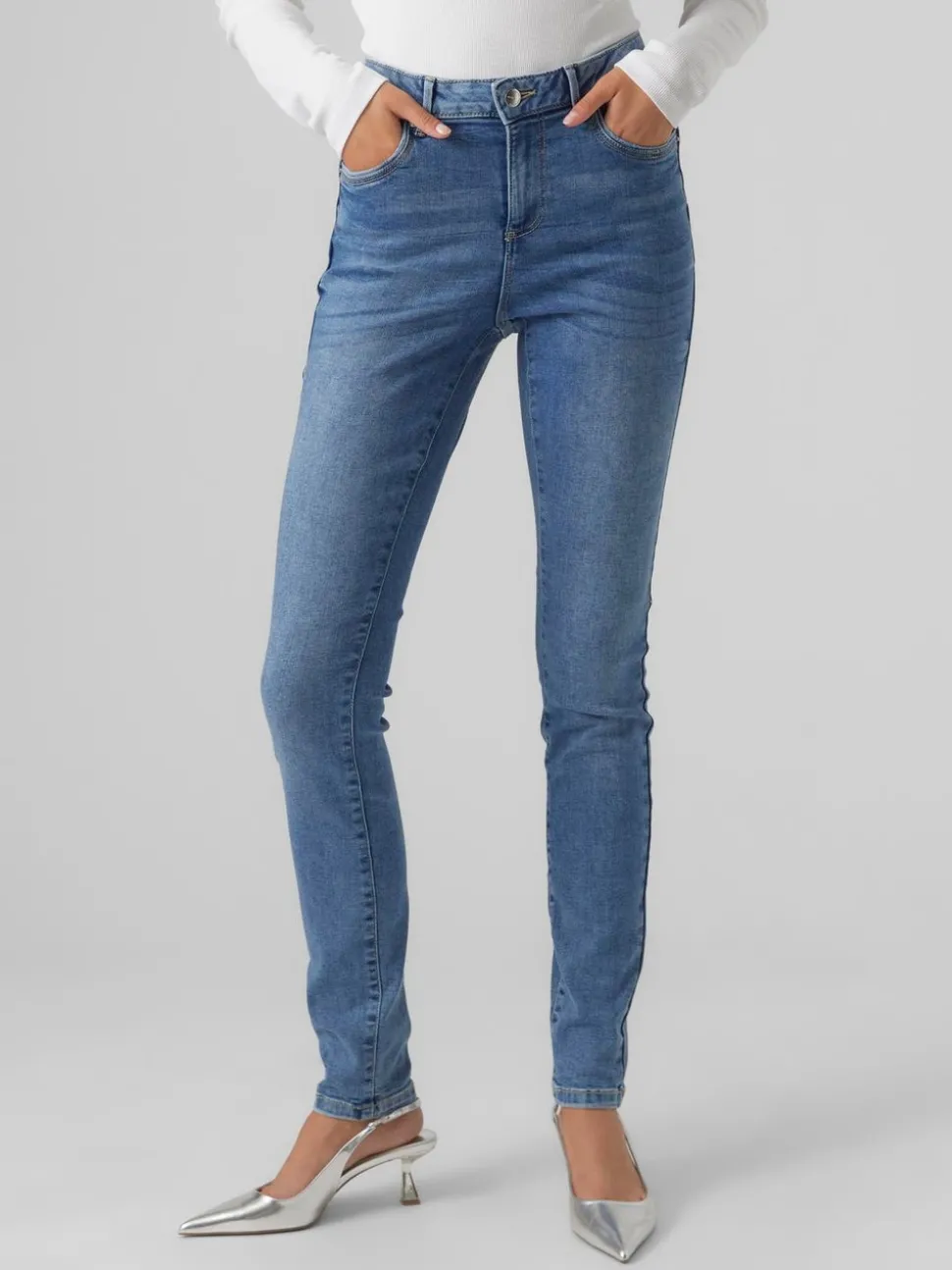 VMALIA Medelhög Midja Slim Fit Jeans