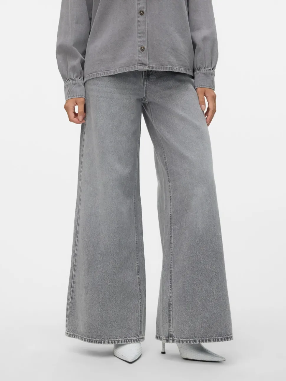 VMANNET Medelhög Midja Vida Ben Jeans