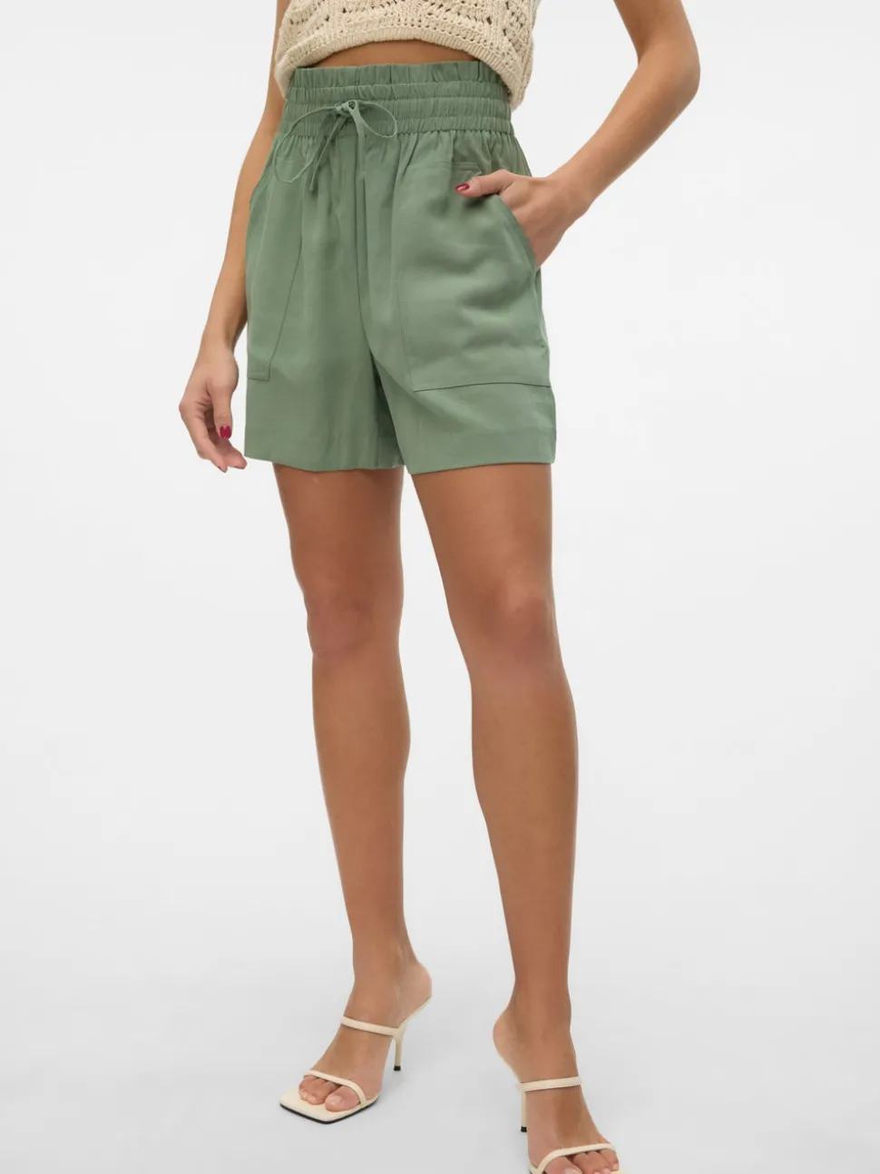VMCARISA Shorts