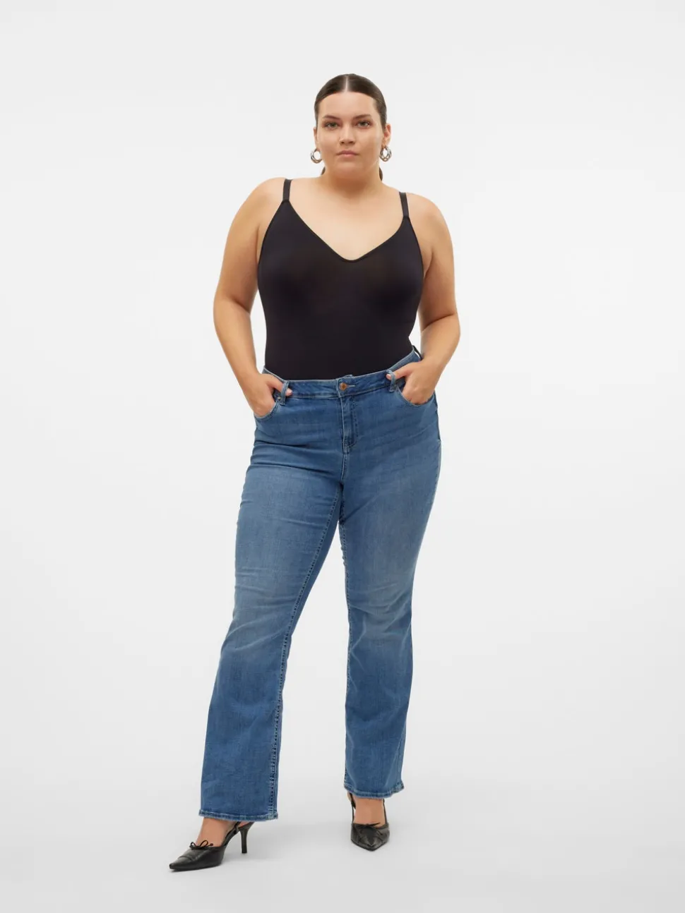 VMCFLASH Medelhög Midja Utsvängd Passform Jeans