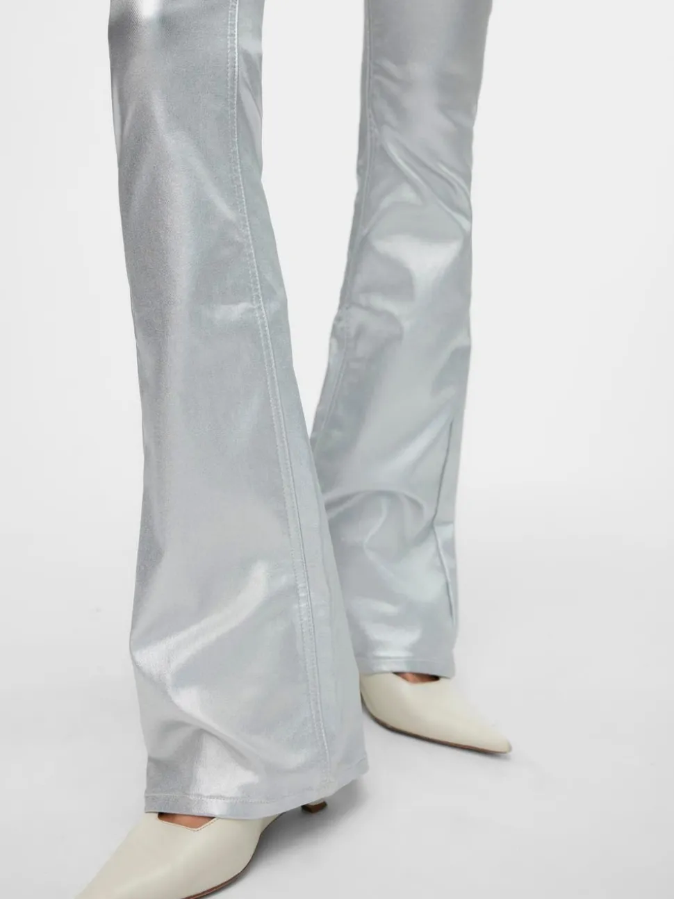 VMFLASH Medelhög Midja Utsvängd Passform Jeans