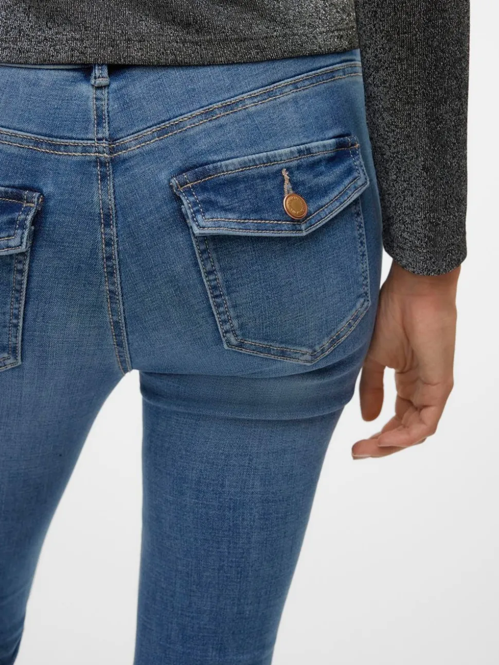 VMFLASH Medelhög Midja Utsvängd Passform Jeans