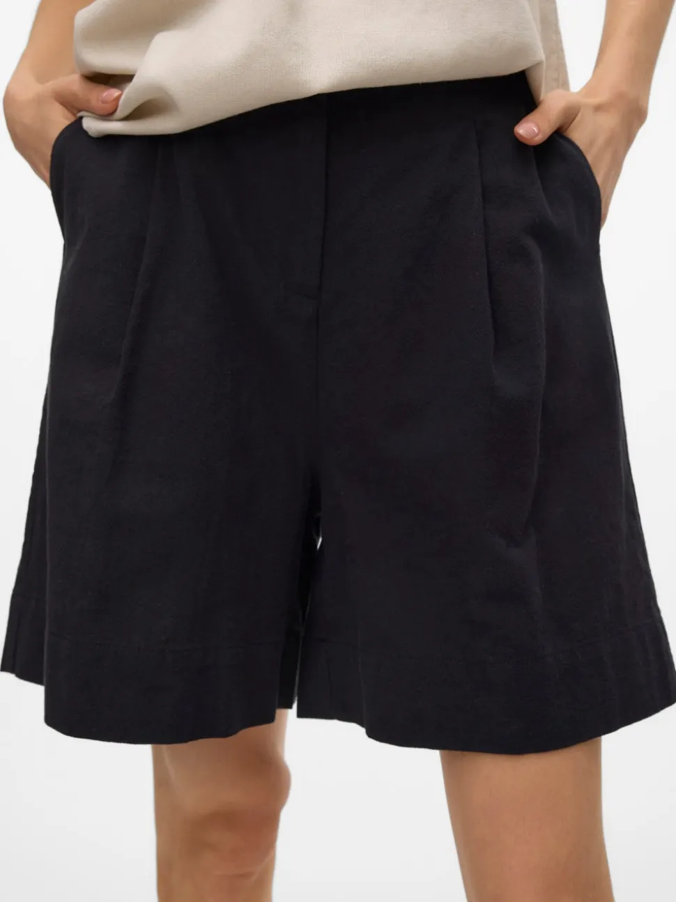 VMHART Shorts