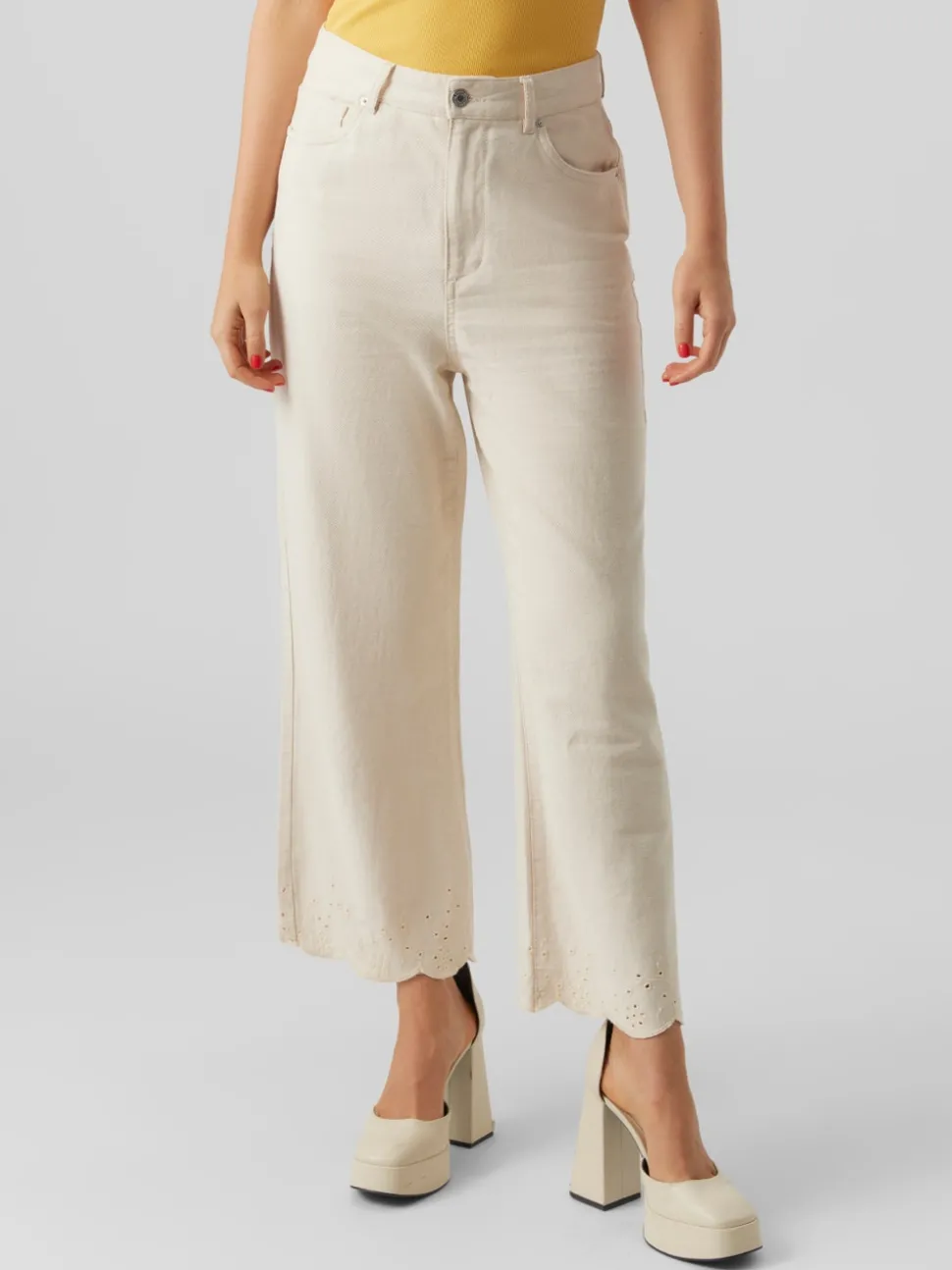 VMKATHY Superhög Midja Vid Passform Jeans