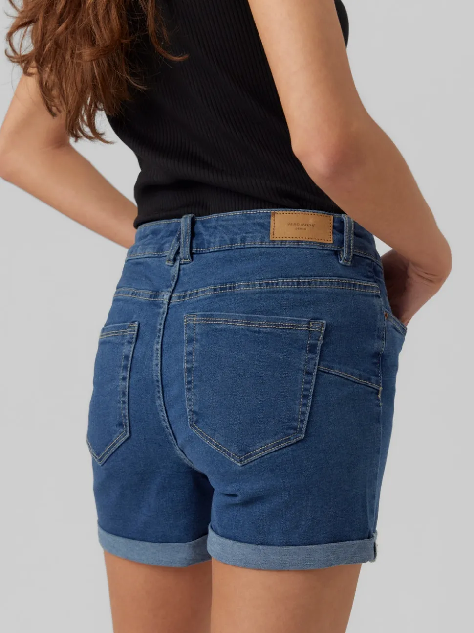 VMLUNA Shorts