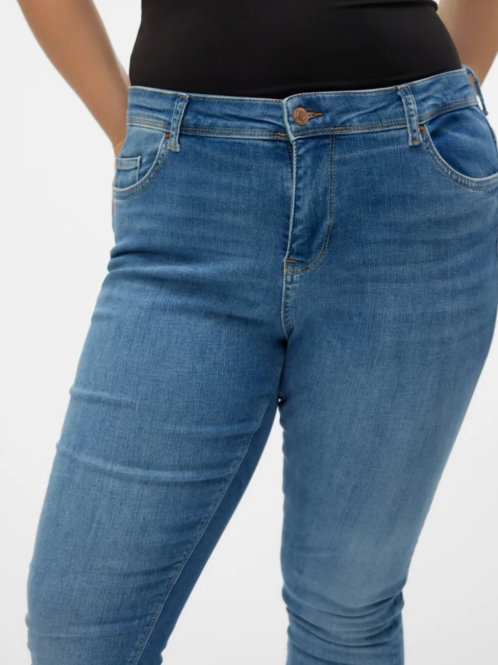 VMLUX Medelhög Midja Slim Fit Jeans