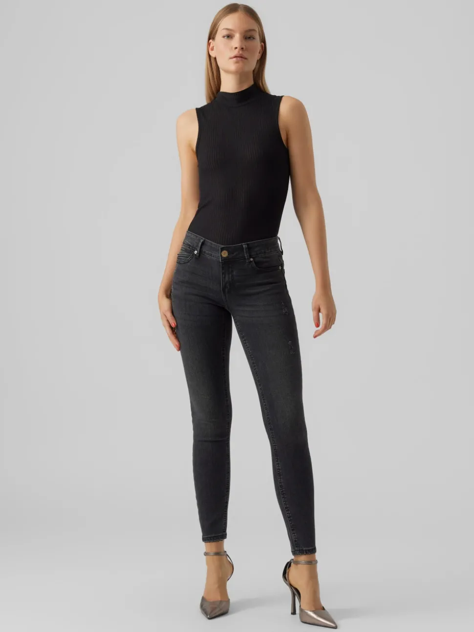 VMROBYN Låg Midja Skinny Fit Jeans