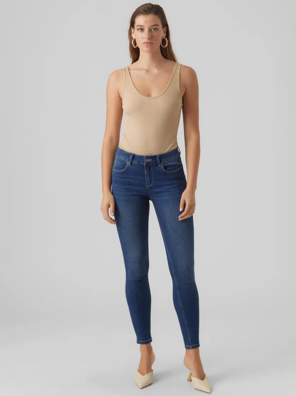 VMSELA Medelhög Midja Slim Fit Jeans