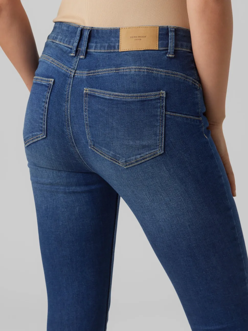 VMSELA Medelhög Midja Slim Fit Jeans
