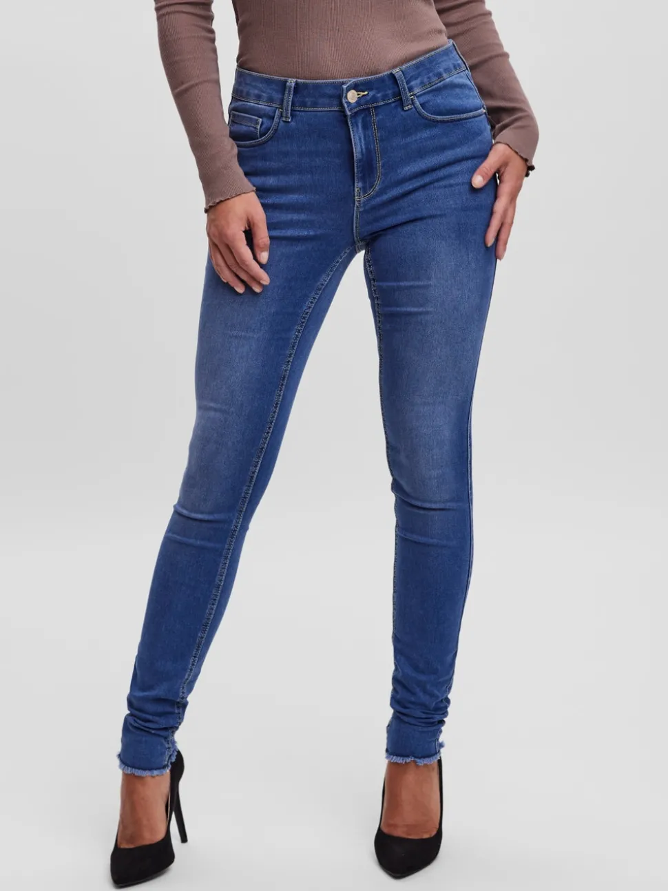 VMSEVEN Medelhög Midja Slim Fit Jeans