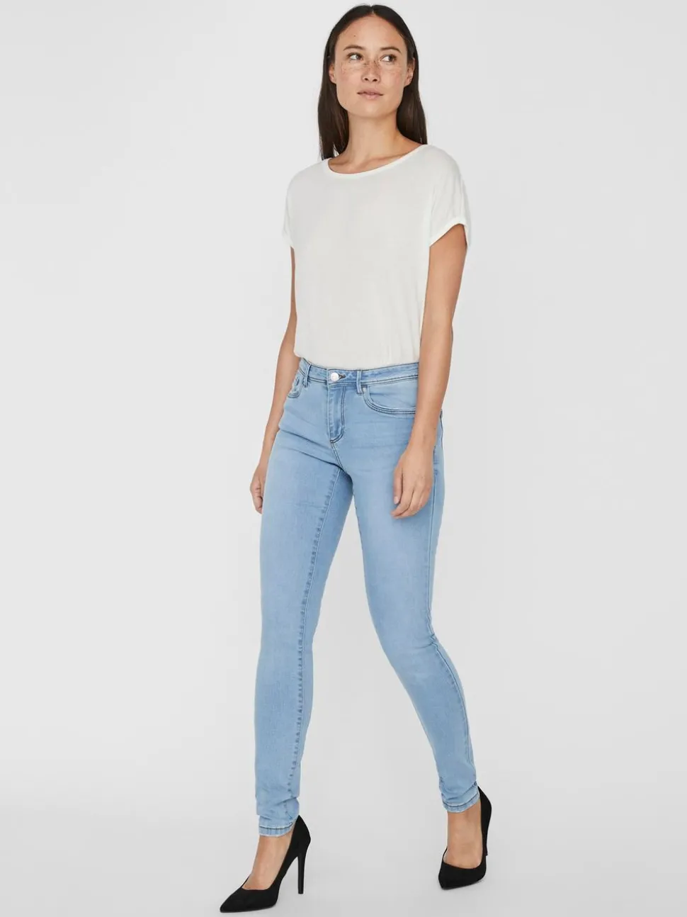 VMTANYA Medelhög Midja Skinny Fit Jeans