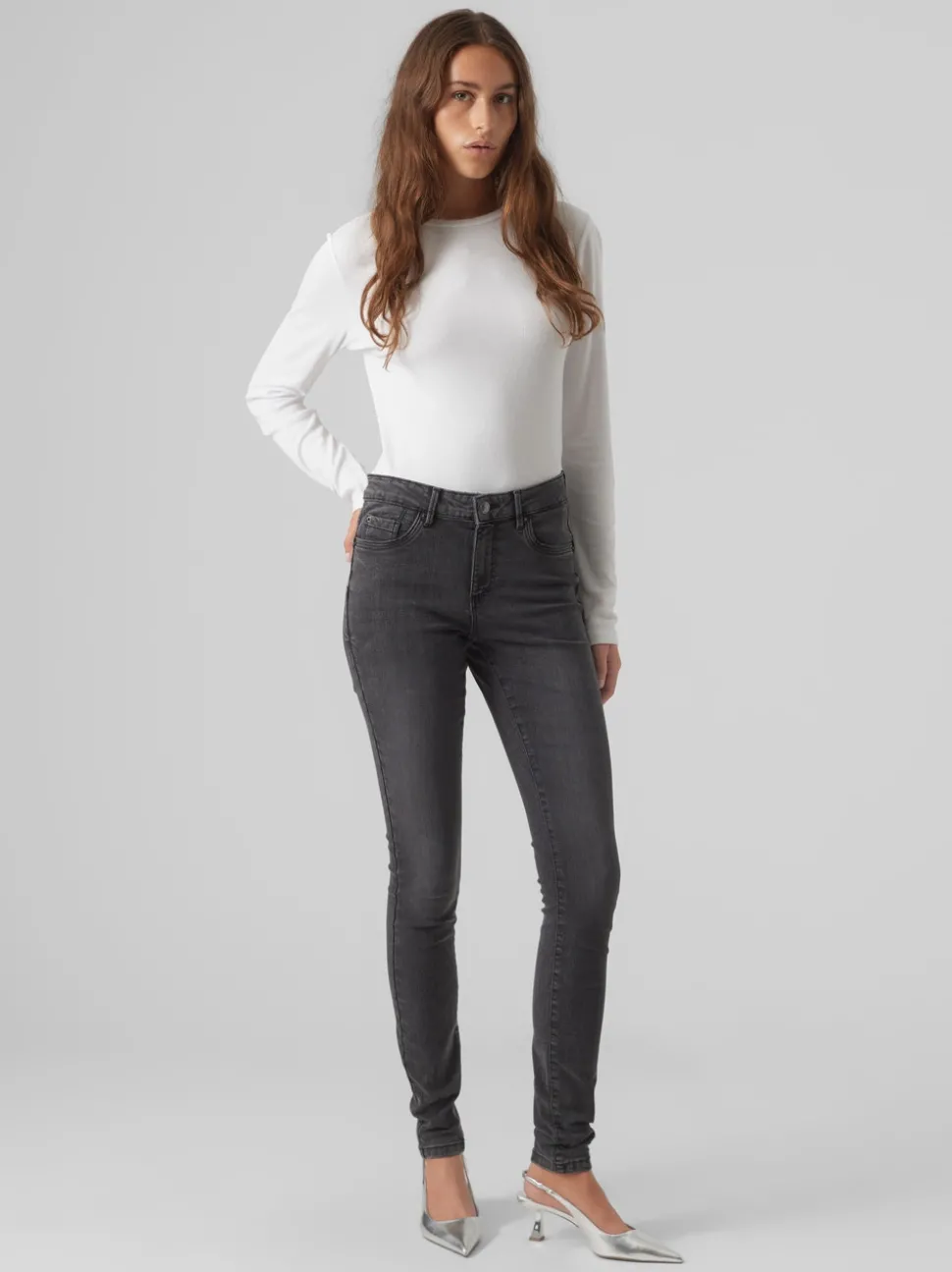 VMTANYA Medelhög Midja Slim Fit Jeans
