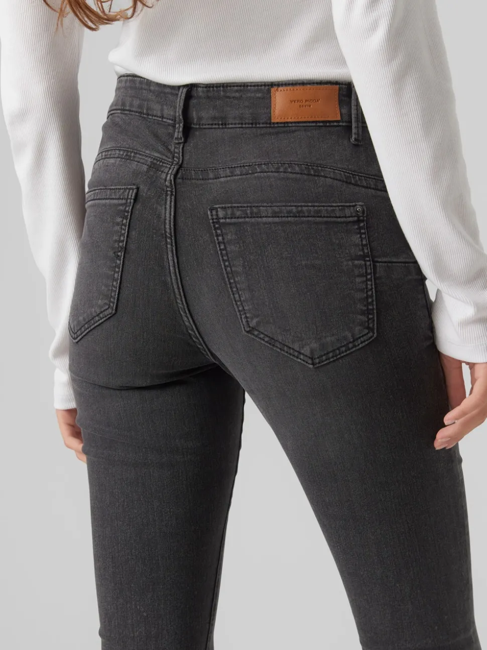 VMTANYA Medelhög Midja Slim Fit Jeans