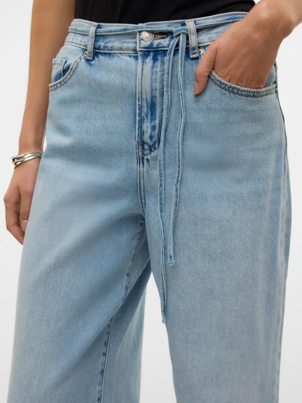 VMWIEN Medelhög Midja Vida Ben Jeans