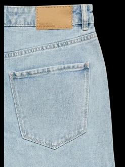 VMZURI Shorts